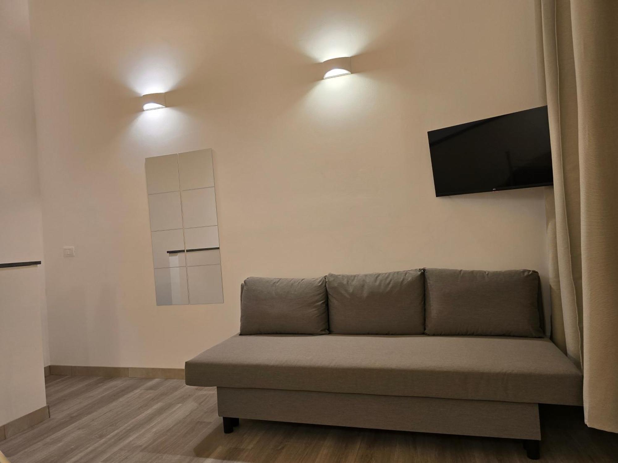 Fortino Living Fall Apartment